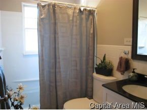 715 E Keys Springfield, IL 62702 - Photo 3 of 12