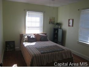 715 E Keys Springfield, IL 62702 - Photo 4 of 12