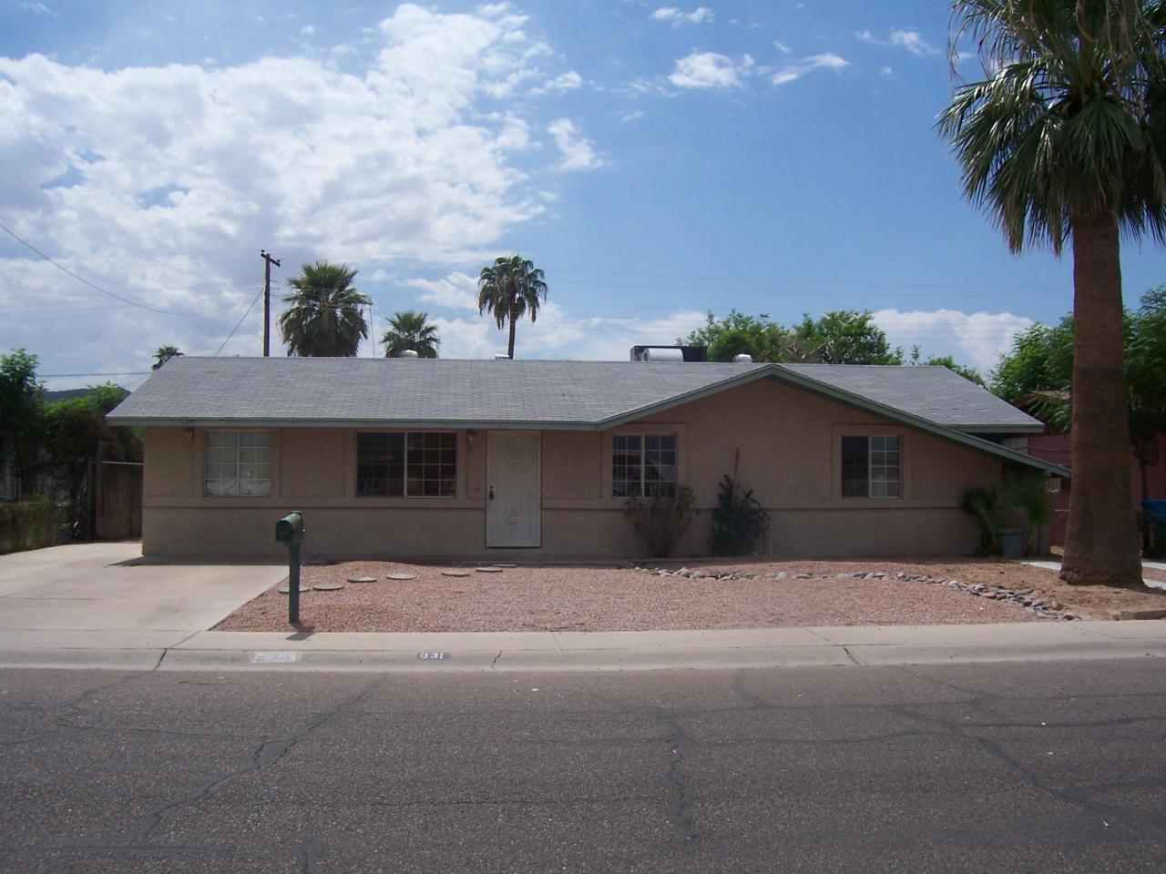 831 East Darrel Road Phoenix, AZ 85042 - Photo 1 of 8 Front of home