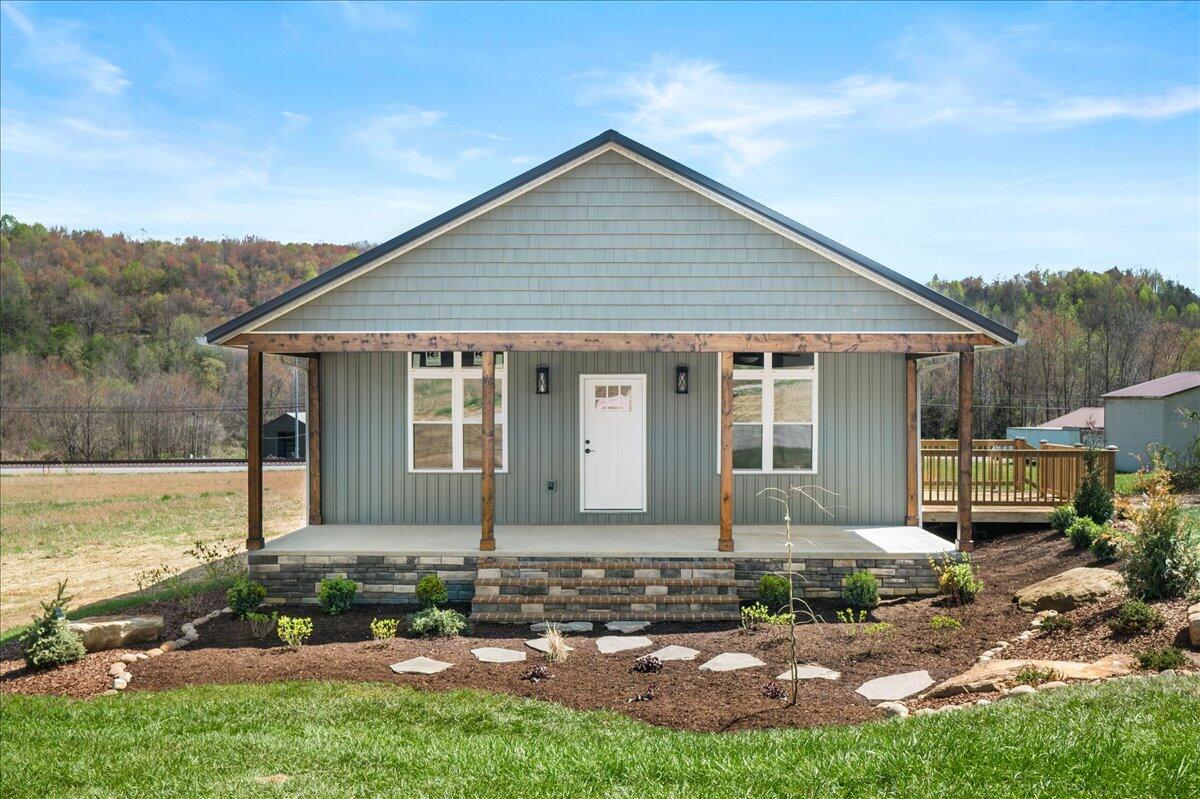 1234 Lloyd Hollow Road Corbin, KY 40701 - Photo 3 of 35 04-Front of Home