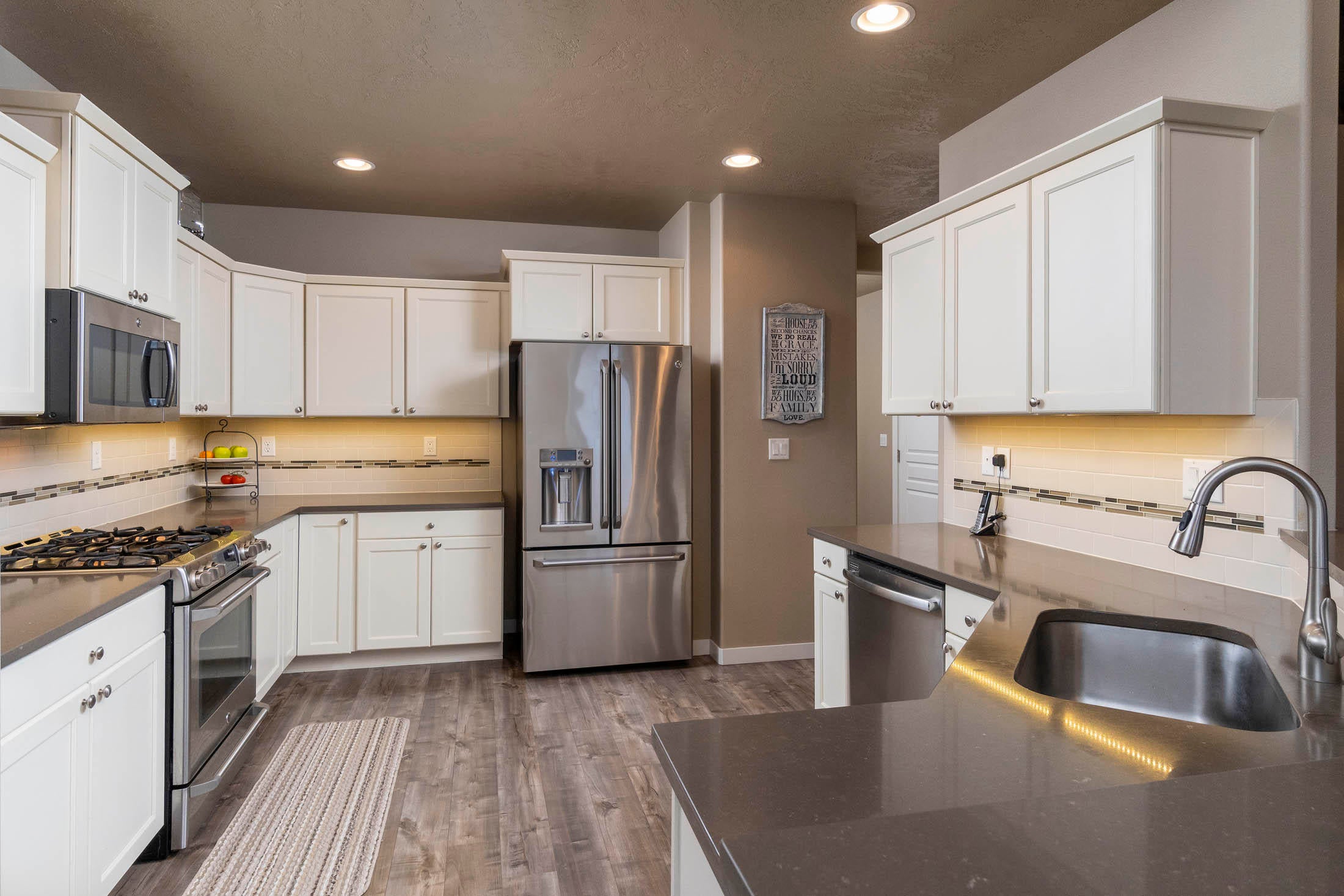 2749 Southwest 47th Street Redmond, OR 97756 - Photo 11 of 30 2749 SW 47th_0067 copy