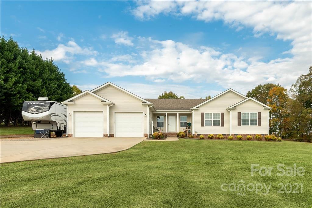 3712 Toms Road Claremont, NC 28610 - Photo 1 of 32 Gallery Image 1
