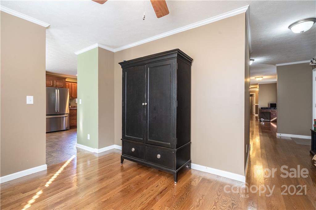 3712 Toms Road Claremont, NC 28610 - Photo 11 of 32 Gallery Image 11