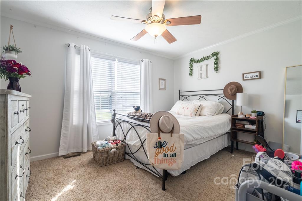 3712 Toms Road Claremont, NC 28610 - Photo 19 of 32 Gallery Image 19