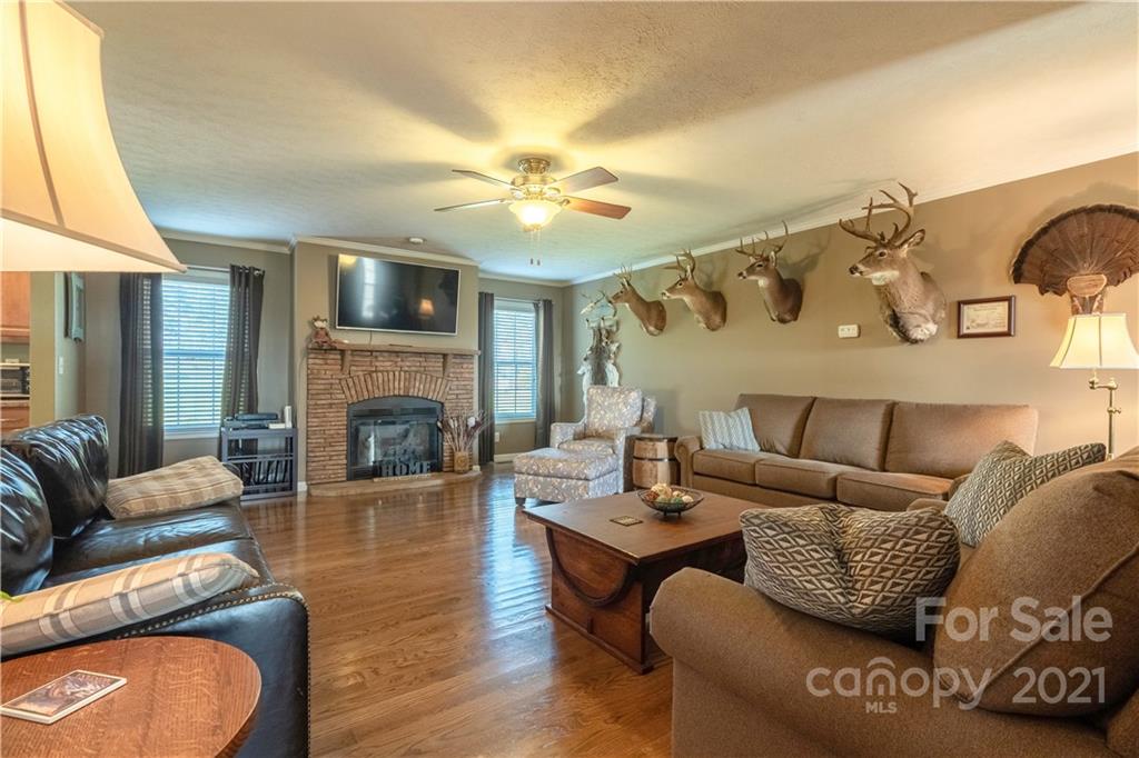 3712 Toms Road Claremont, NC 28610 - Photo 3 of 32 Gallery Image 3