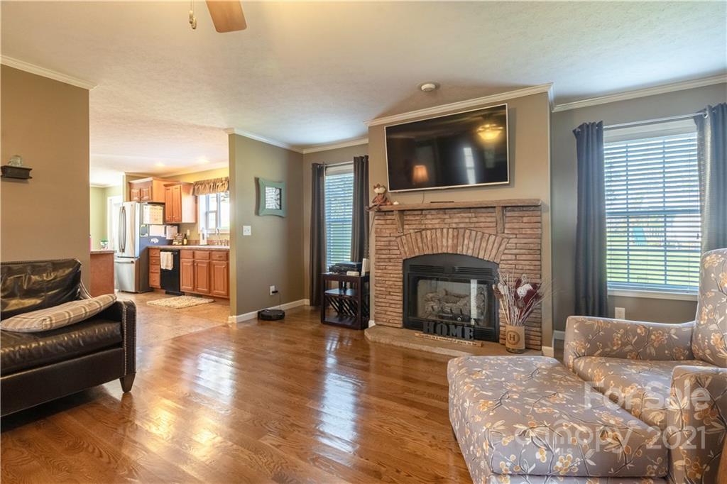 3712 Toms Road Claremont, NC 28610 - Photo 5 of 32 Gallery Image 5