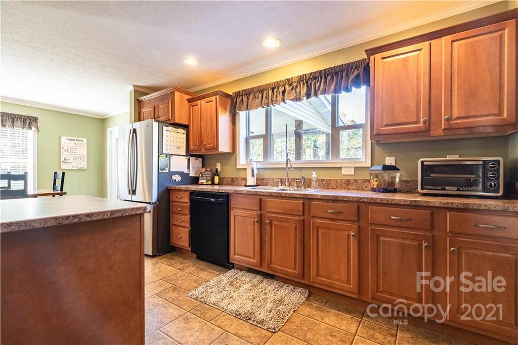 3712 Toms Road Claremont, NC 28610 - Photo 6 of 32 Gallery Image 6