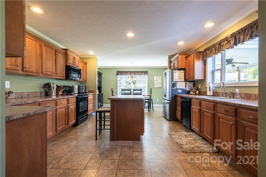 3712 Toms Road Claremont, NC 28610 - Photo 7 of 32 Gallery Image 7