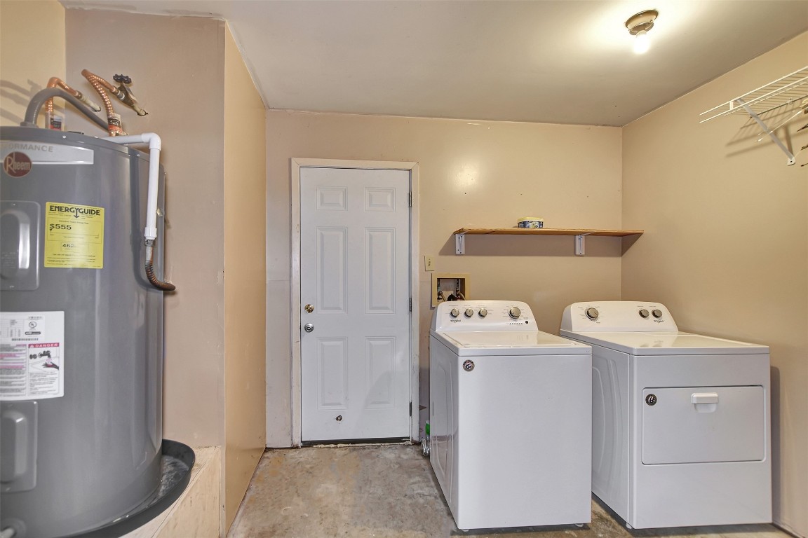 1920 6th Street Hempstead, TX 77445 - Photo 25 of 29 a view of utility room with washer and dryer