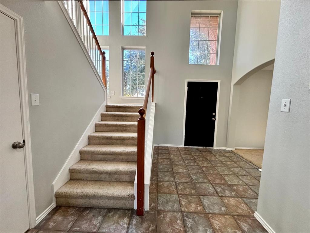 1003 Windsor Lane Forney, TX 75126 - Photo 4 of 20 a view of an entryway