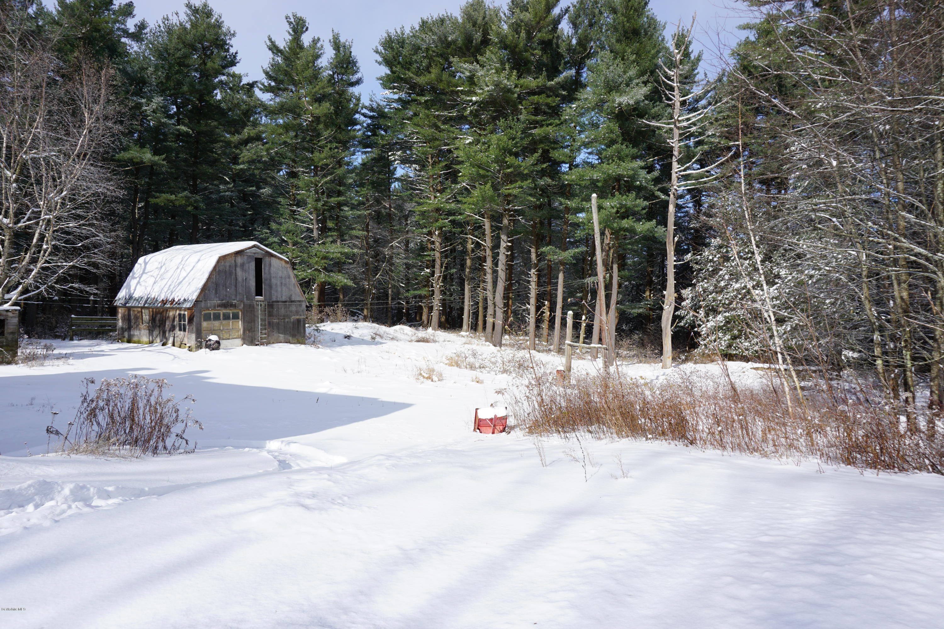 291 Summit Hill Road Washington, MA 01223 - Photo 5 of 27 DSC00198