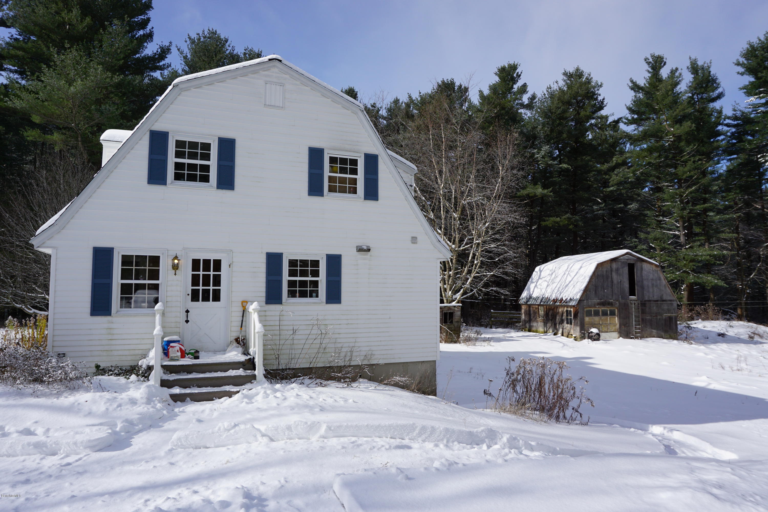 291 Summit Hill Road Washington, MA 01223 - Photo 6 of 27 DSC00199
