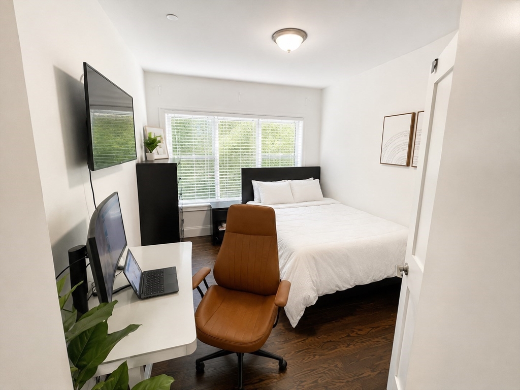 154 Gold Street, Unit 1 Boston, MA 02127 - Photo 6 of 14