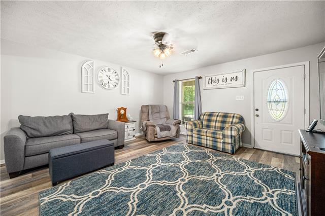 266 Brunson Road Dry Prong, LA 71423 - Photo 6 of 32