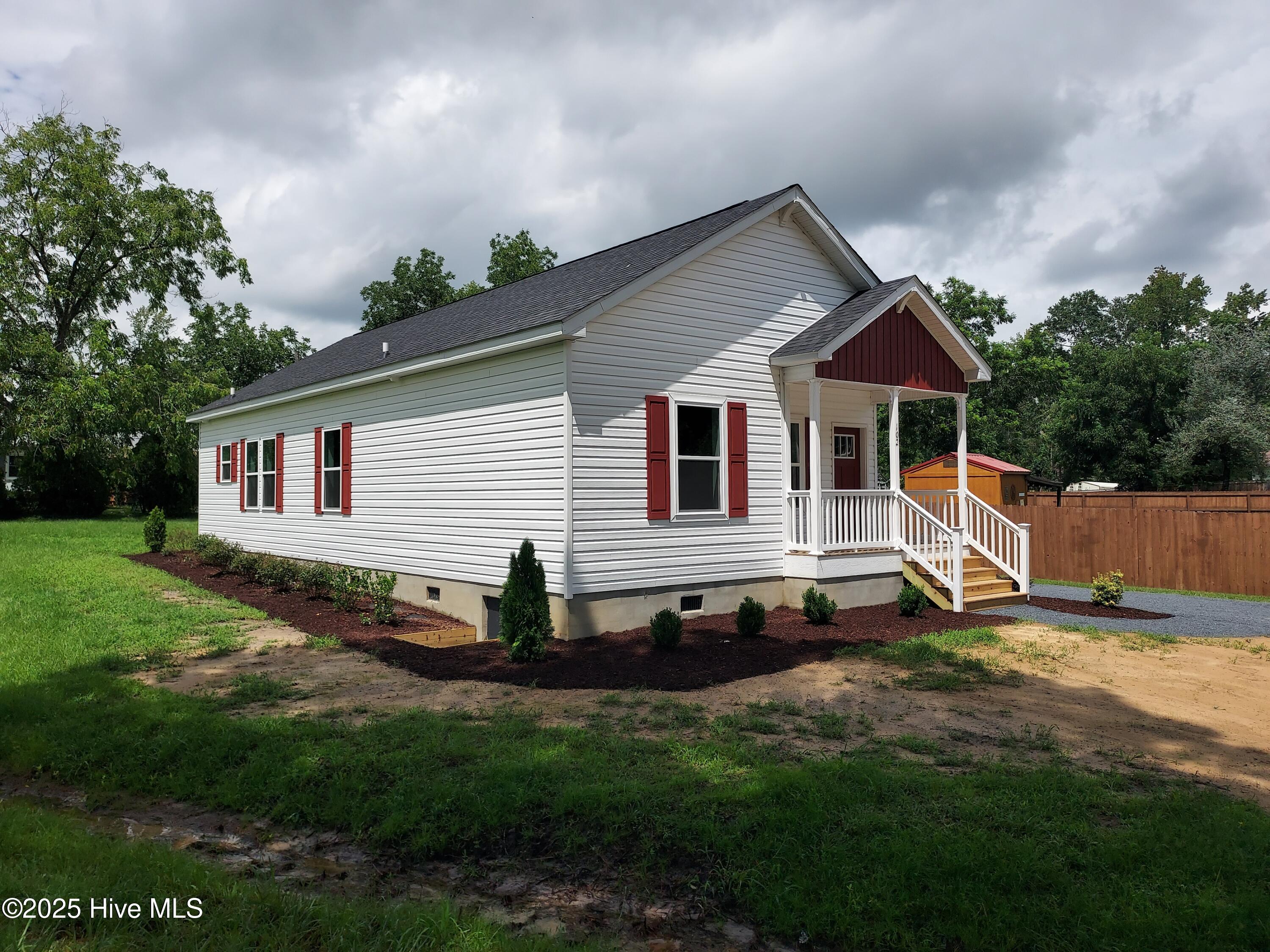 102 Lincoln Avenue Carthage, NC 28327 - Photo 3 of 30 20250813_141353