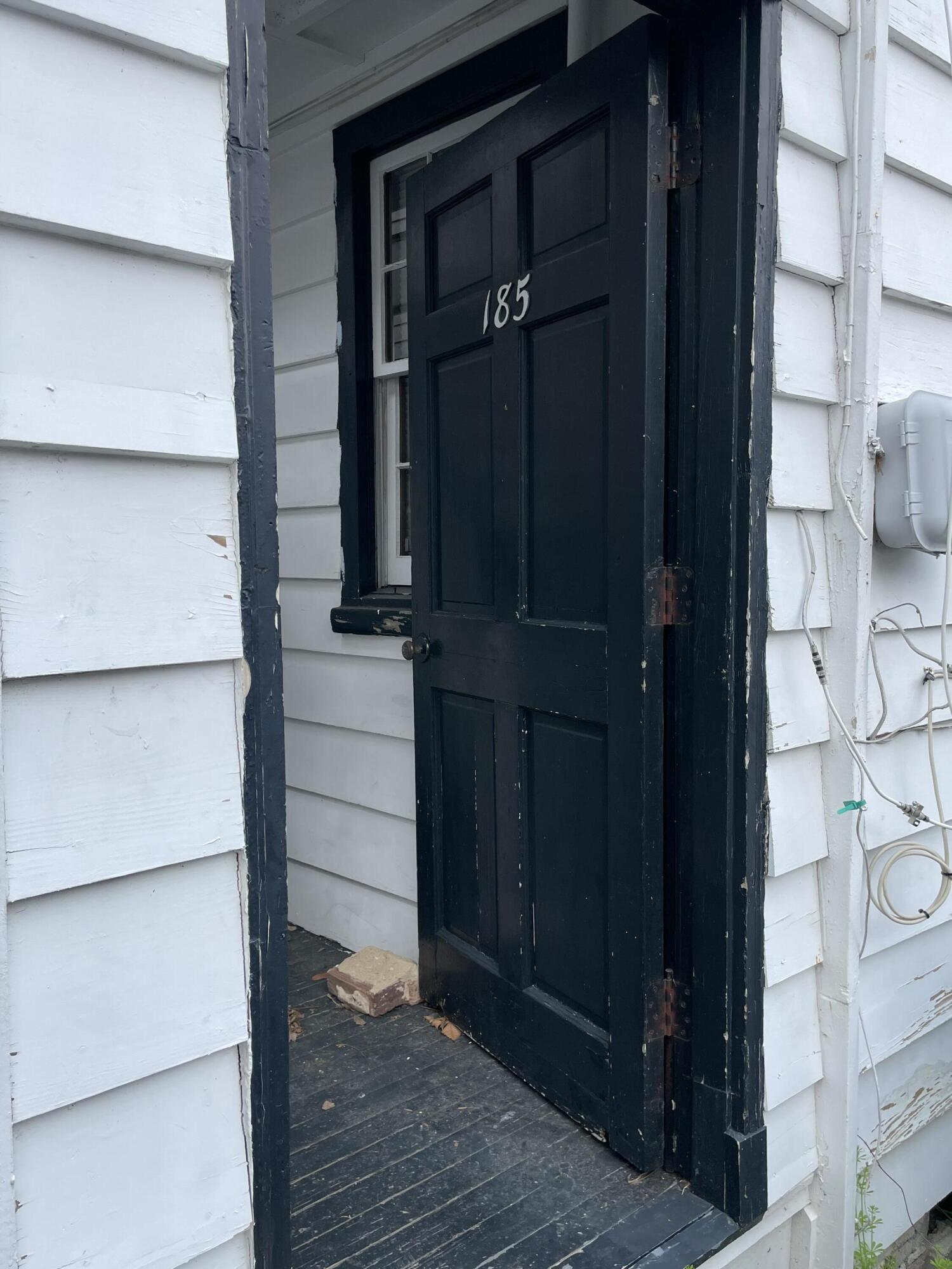 185 Smith Street, Unit B Charleston, SC 29403 - Photo 2 of 2 IMG_9375