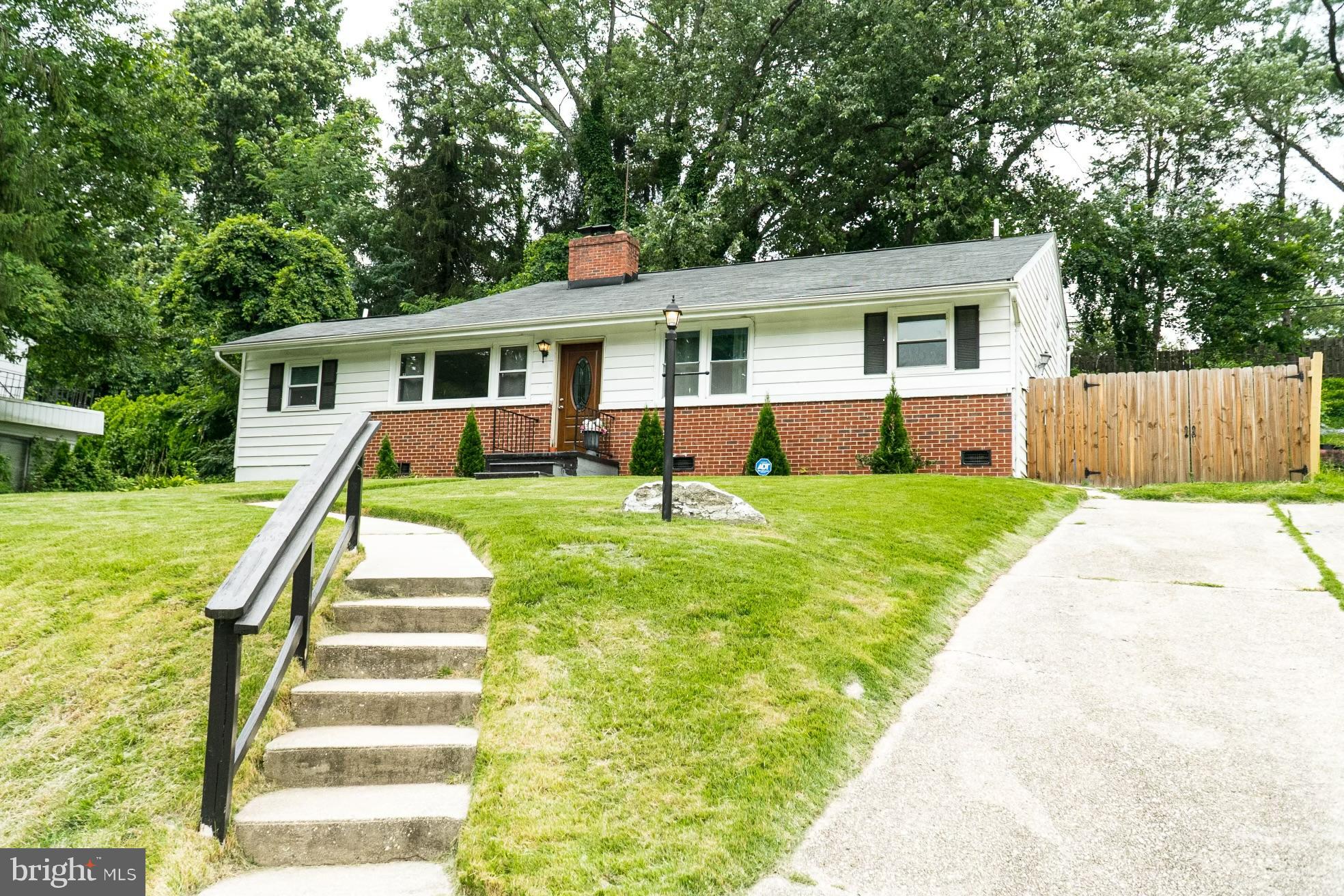 6723 Glenkirk Road Baltimore, MD 21239 - Photo 3 of 28