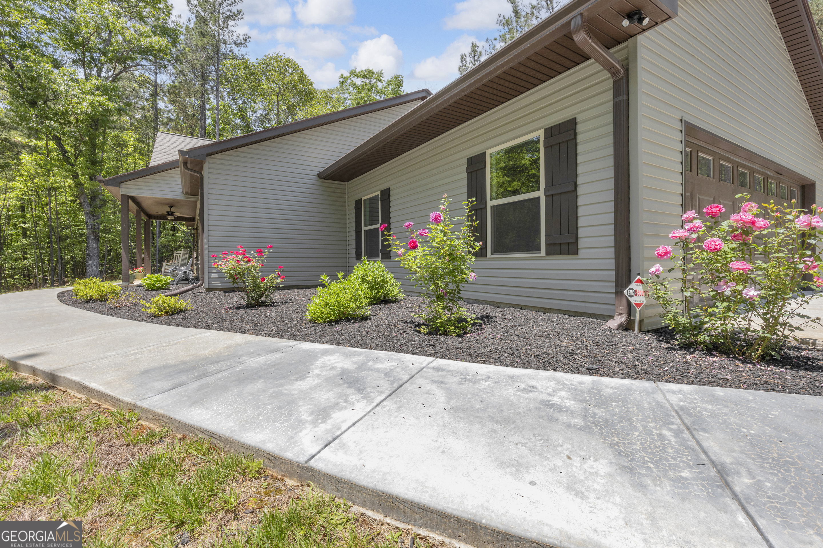 187 Old Cherokee Road Cleveland, GA 30528 - Photo 4 of 75