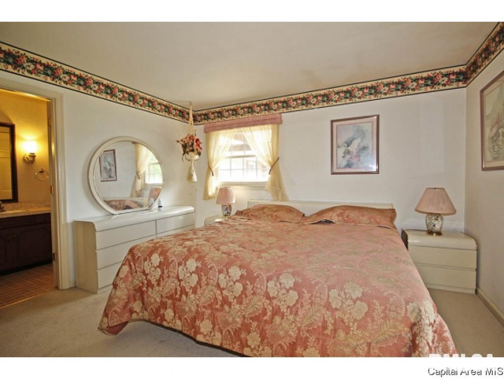 138 Golf Road Springfield, IL 62704 - Photo 19 of 36