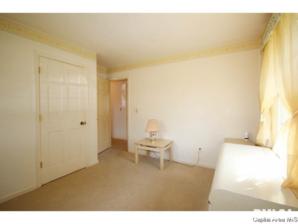 138 Golf Road Springfield, IL 62704 - Photo 22 of 36