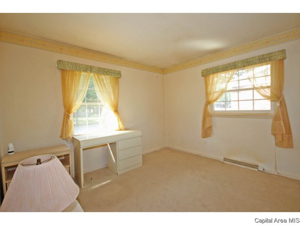 138 Golf Road Springfield, IL 62704 - Photo 24 of 36