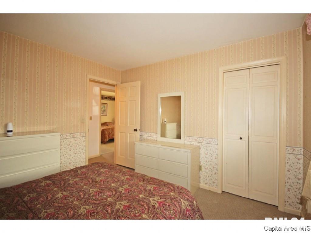 138 Golf Road Springfield, IL 62704 - Photo 25 of 36