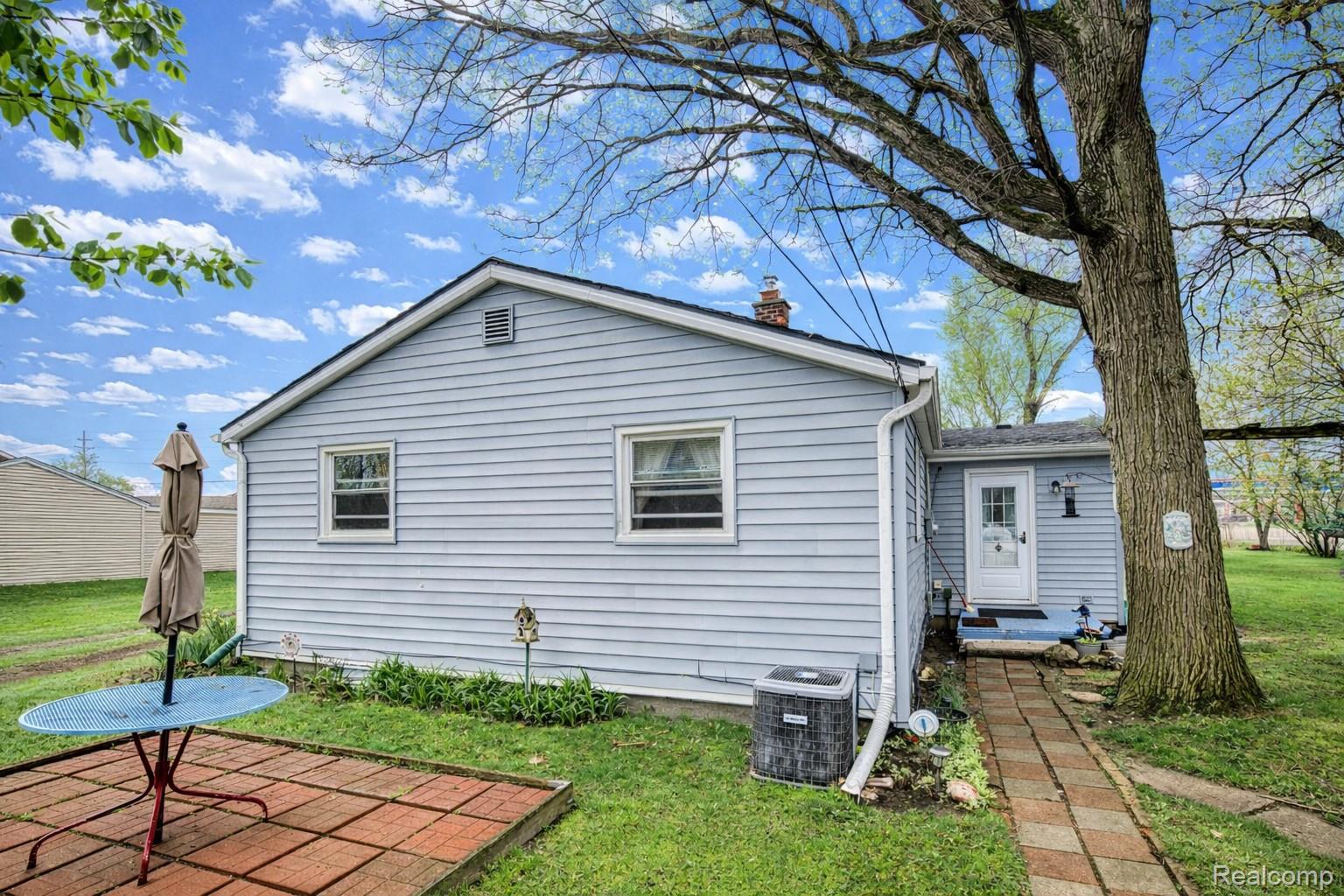 20796 Gibraltar Road Trenton, MI 48183 - Photo 25 of 31 Image 28 - Gilbalter .jpg