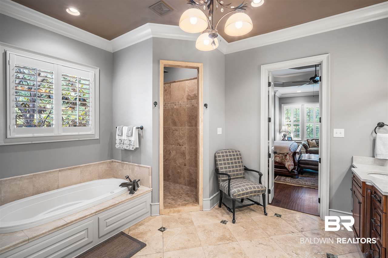 11171 Redfern Road Daphne, AL 36526 - Photo 17 of 50 Master Bath w/jetted tub