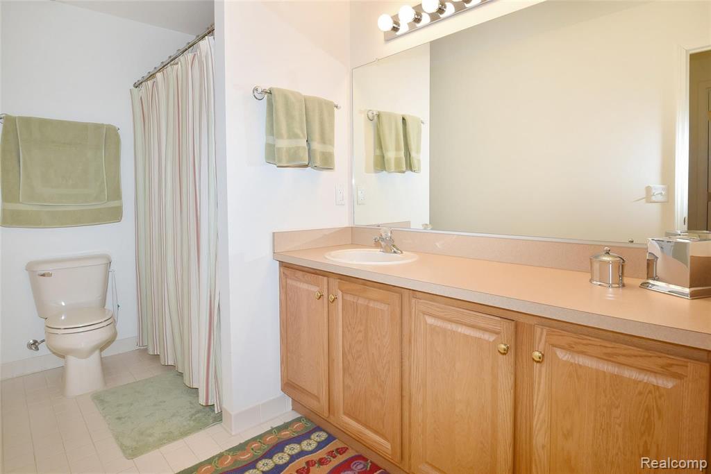 3629 Windingbrook Circle Rochester Hills, MI 48309 - Photo 24 of 33