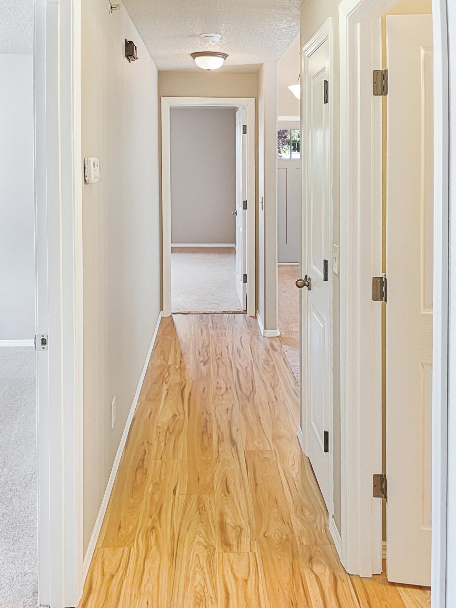 63347 Vogt Road Bend, OR 97701 - Photo 17 of 23 Hallway