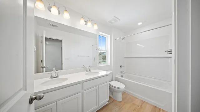 $692,035 | 1056 Carson River Court, Lathrop, CA 95330