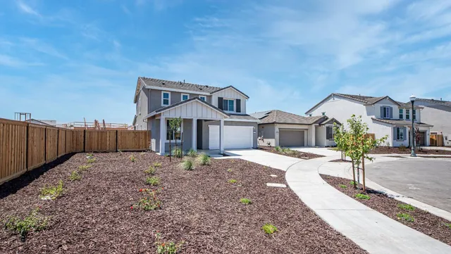 $692,035 | 1056 Carson River Court, Lathrop, CA 95330