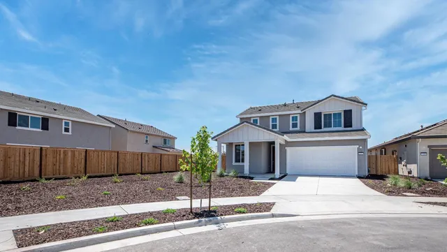 $692,035 | 1056 Carson River Court, Lathrop, CA 95330