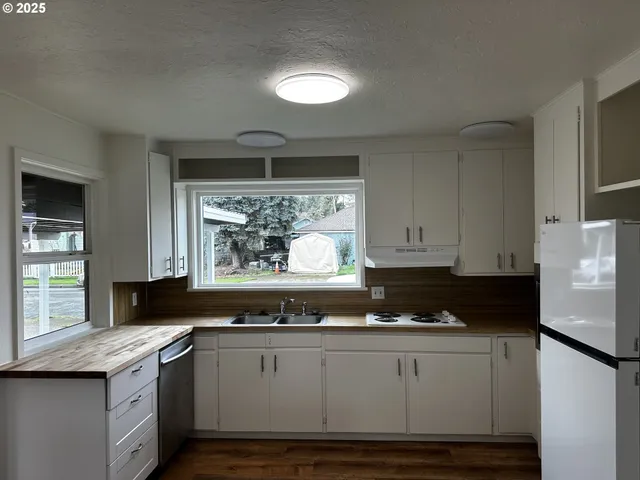 $339,950 | 818 South 1st Street, Cottage Grove, OR 97424