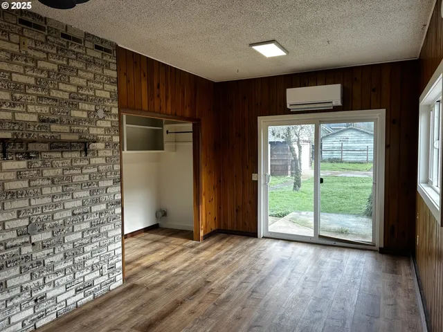 $339,950 | 818 South 1st Street, Cottage Grove, OR 97424