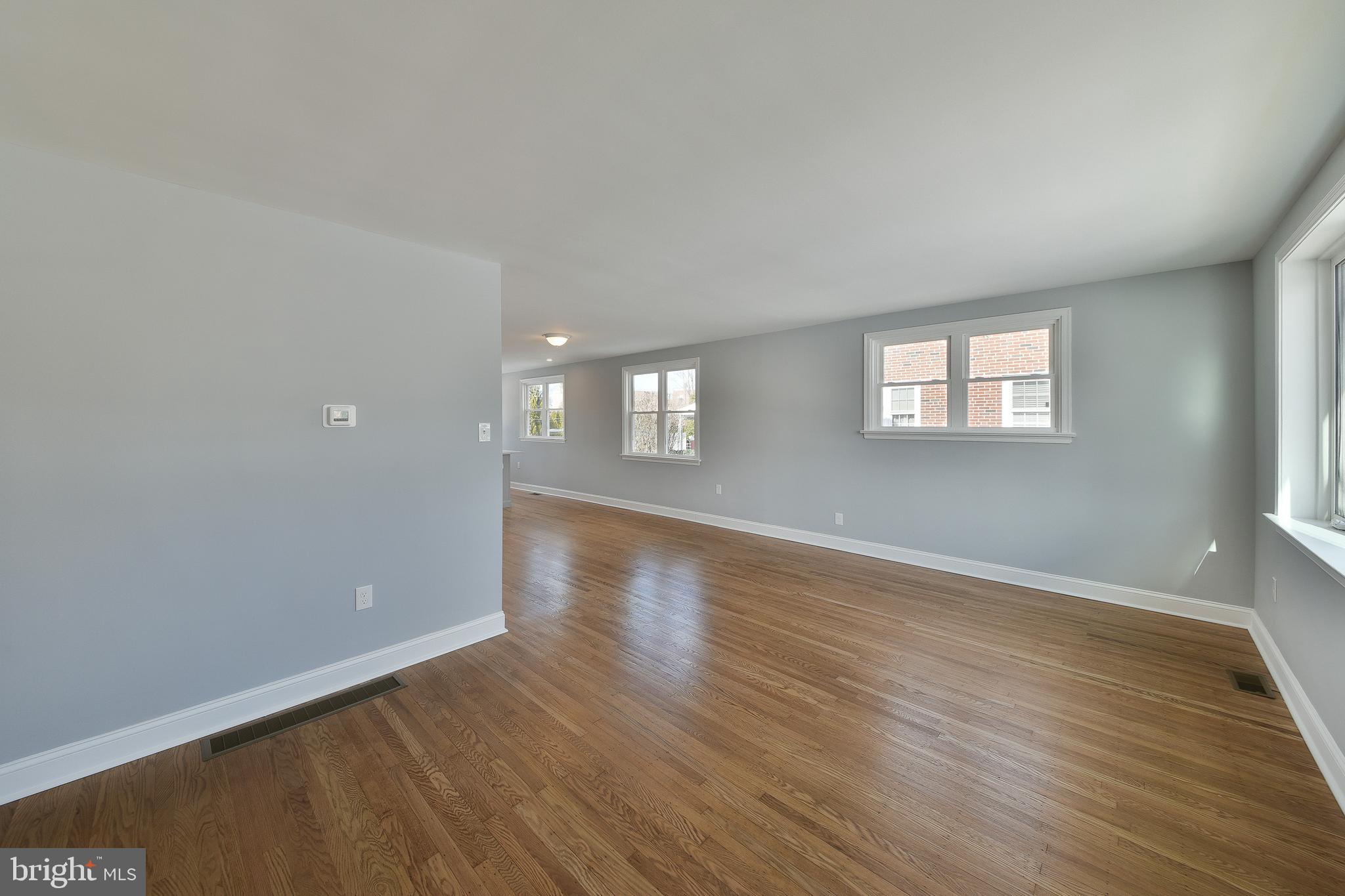 12008 Elmore Road Philadelphia, PA 19154 - Photo 5 of 25 Gallery Image 5