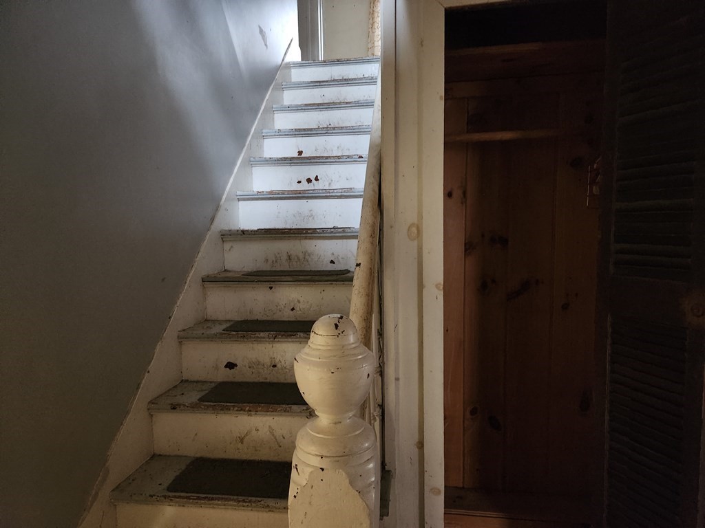 54 Greenfield Road Montague, MA 01351 - Photo 10 of 14 Gallery Image 10