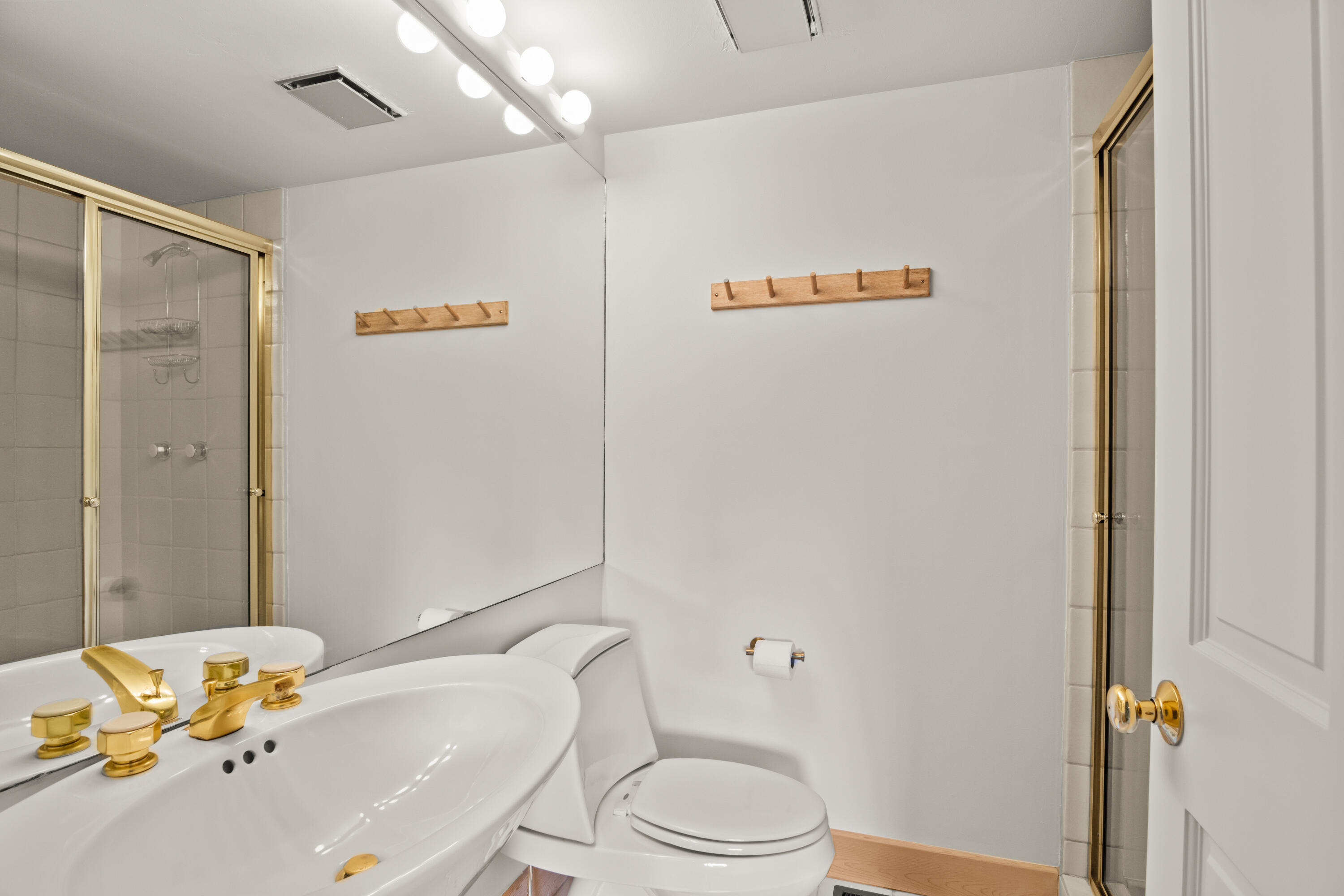 120 Galena Court Ketchum, ID 83340 - Photo 42 of 53 Bathroom top level