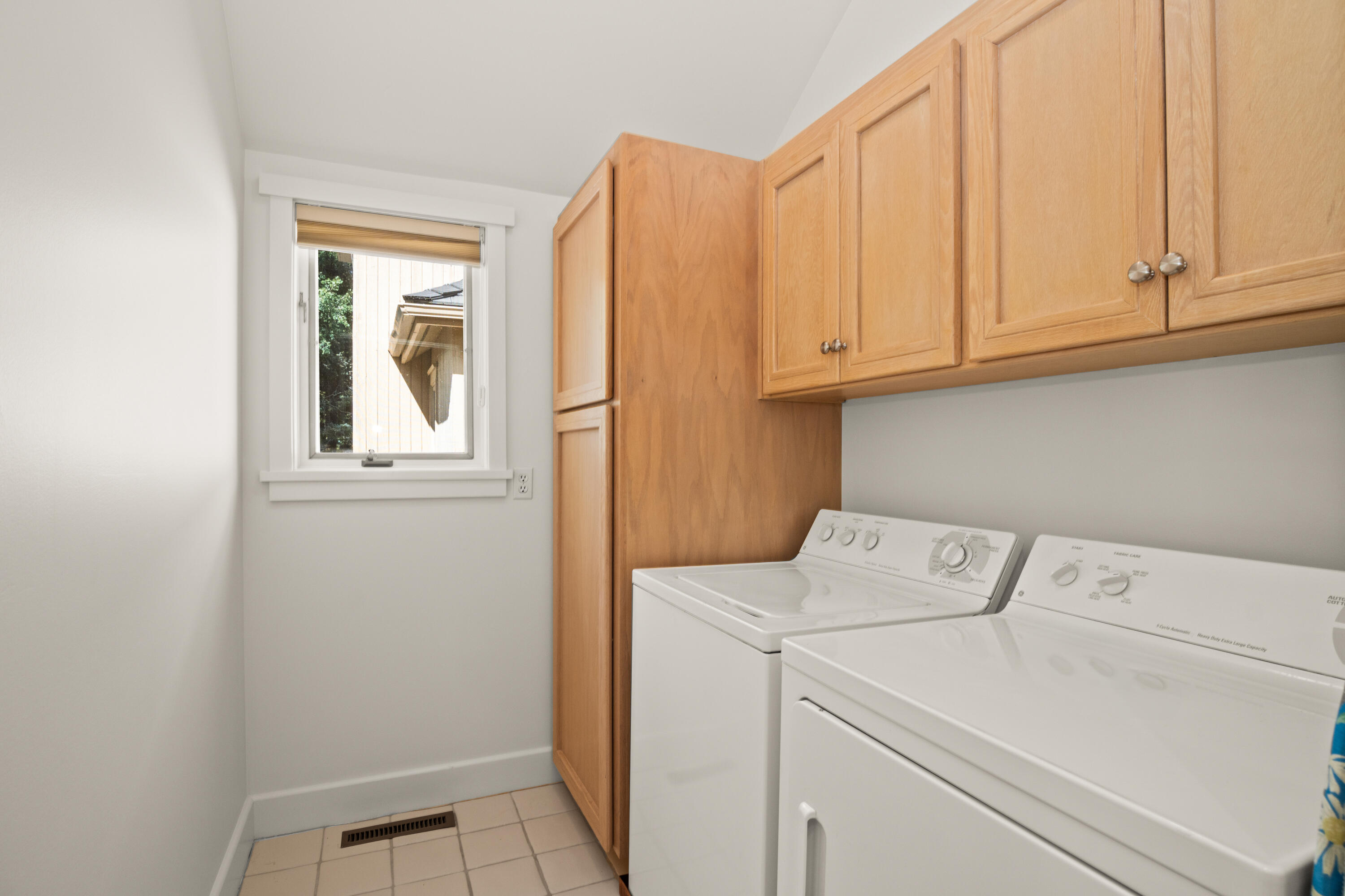 120 Galena Court Ketchum, ID 83340 - Photo 47 of 53 Laundry 1