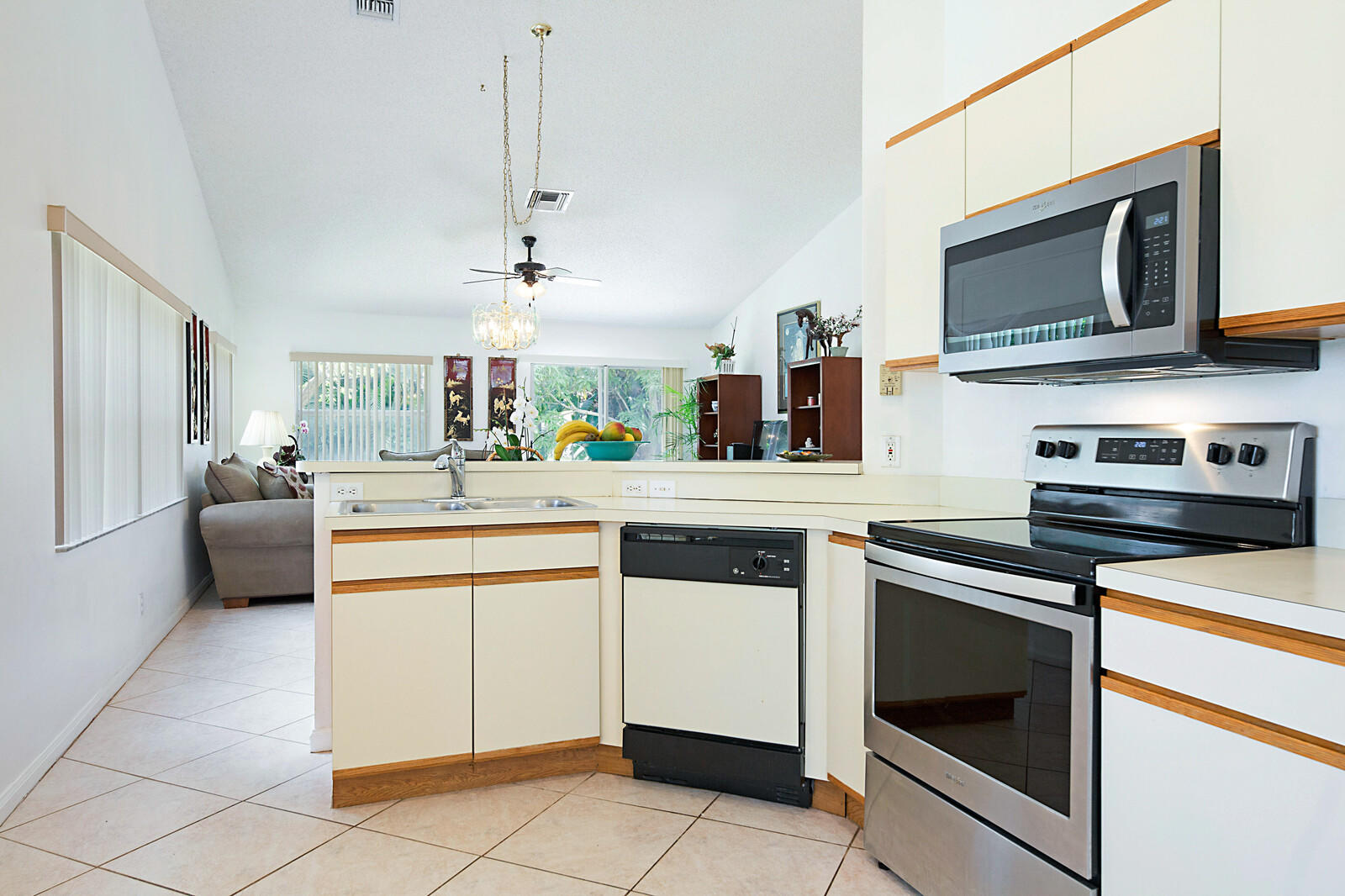 3710 Riverside Way Delray Beach, FL 33445 - Photo 11 of 25 11_3710_Riverside_Way10_mls