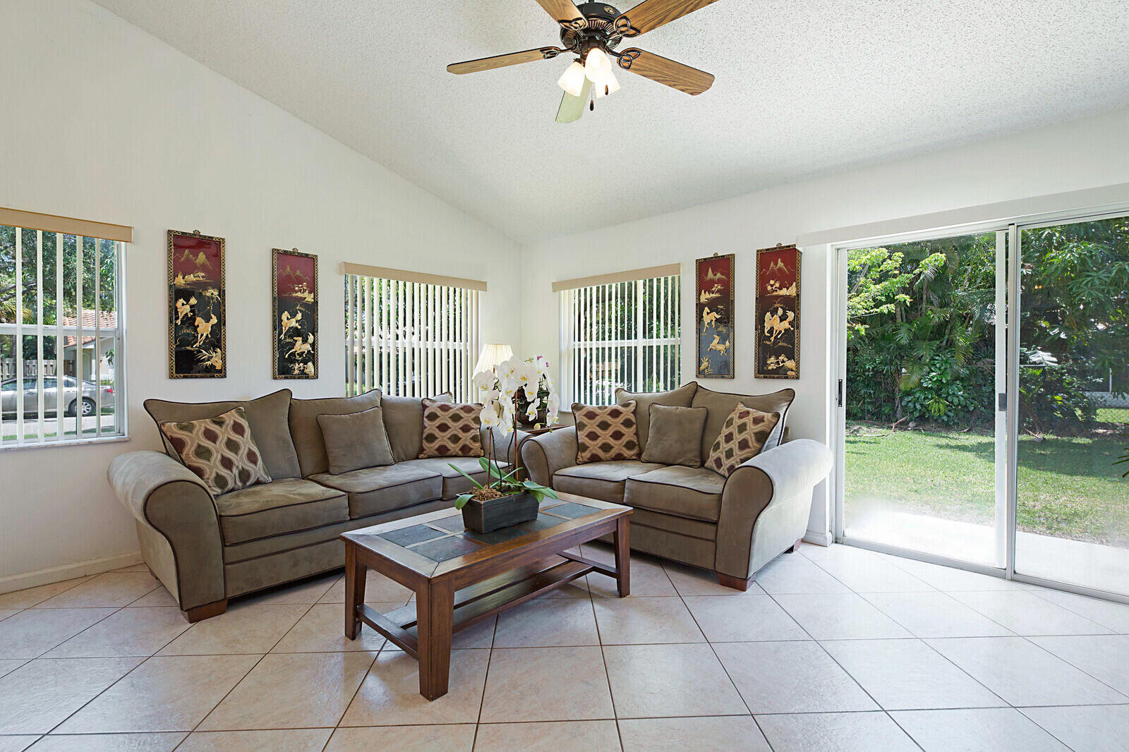3710 Riverside Way Delray Beach, FL 33445 - Photo 4 of 25 04_3710_Riverside_Way3_mls