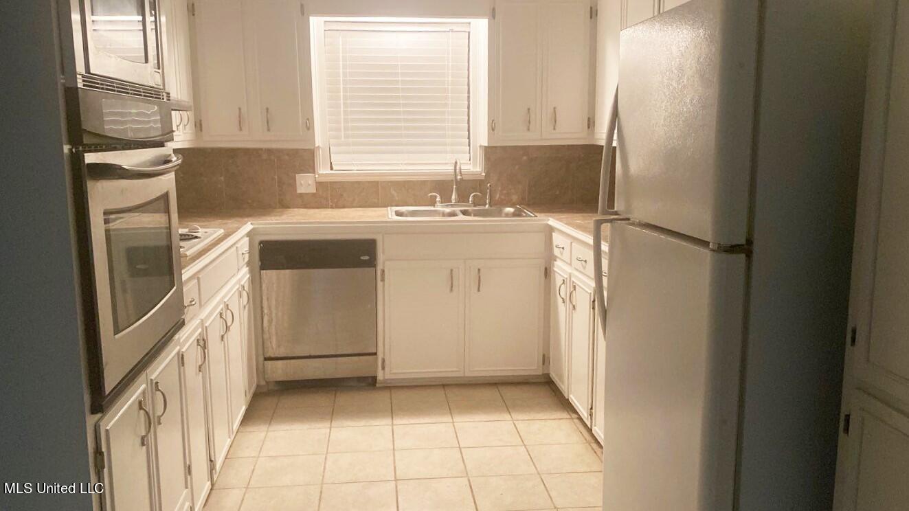 654 Spryfield Road Jackson, MS 39212 - Photo 2 of 14 5-Oct 31 2022 05_35pm-iGeg