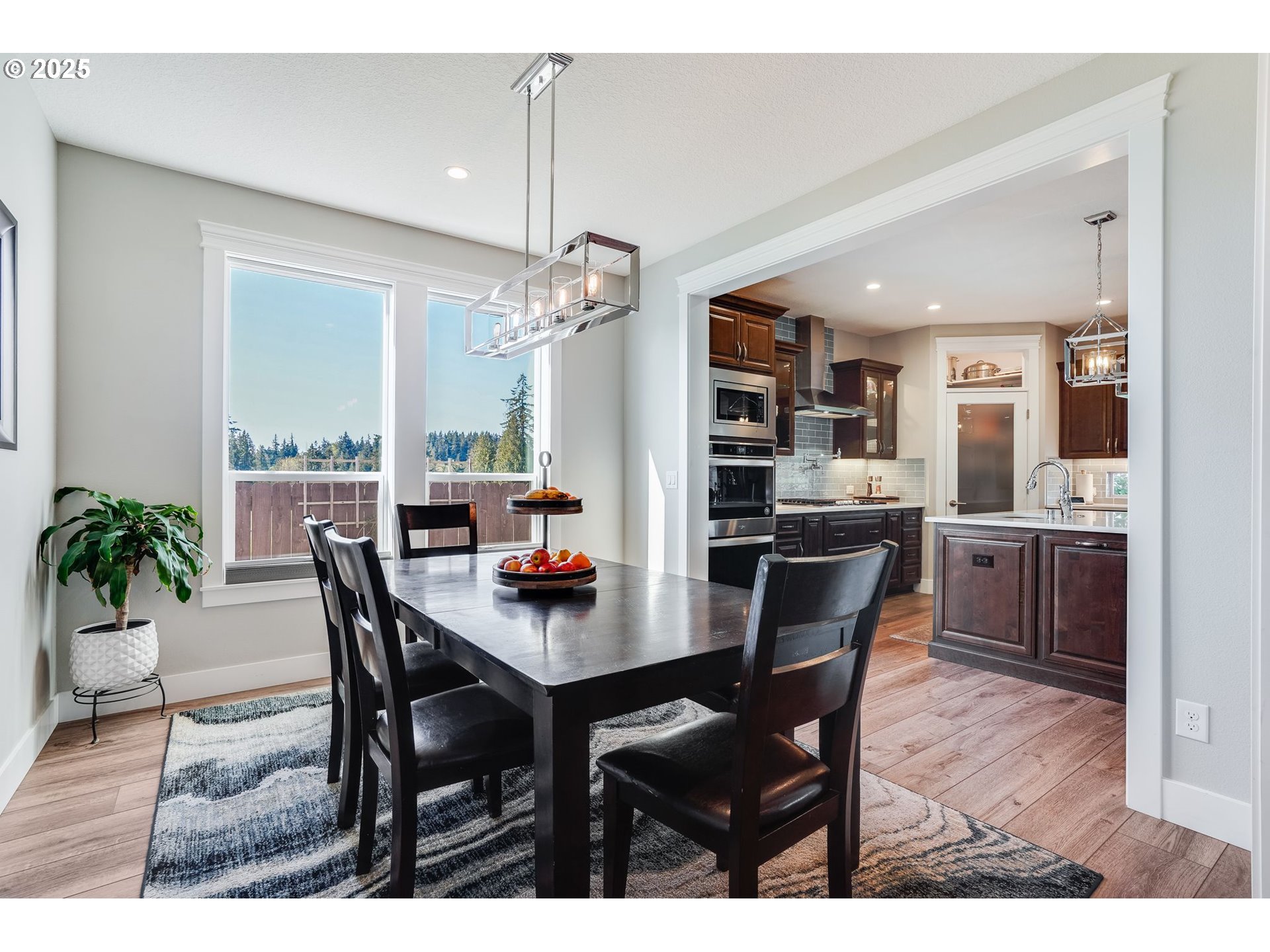 1709 South 43rd Place Ridgefield, WA 98642 - Photo 7 of 24 a view of a dining room and livingroom view