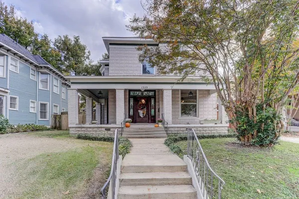 $735,000 | 1323 Carr Avenue, Memphis, TN 38104