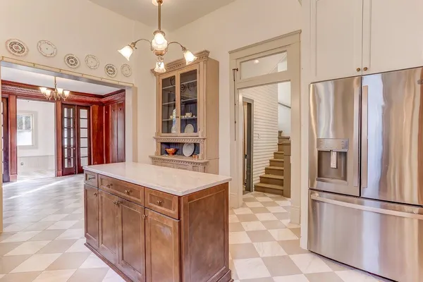 $735,000 | 1323 Carr Avenue, Memphis, TN 38104