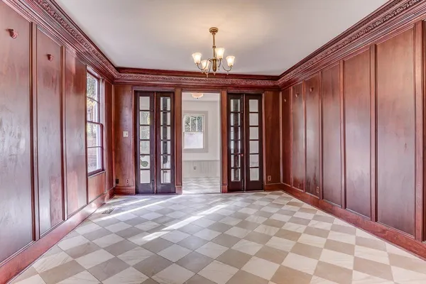 $735,000 | 1323 Carr Avenue, Memphis, TN 38104