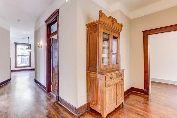 $735,000 | 1323 Carr Avenue, Memphis, TN 38104