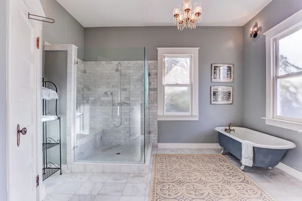 $735,000 | 1323 Carr Avenue, Memphis, TN 38104
