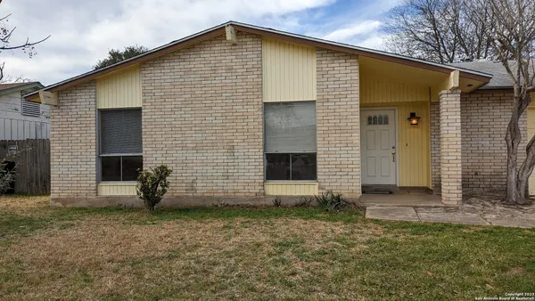 $1,350 | 5927 Cliff Rock Drive, San Antonio, TX 78250