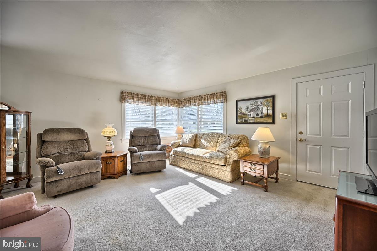 1489 Simpson Ferry Road New Cumberland, PA 17070 - Photo 10 of 25 Living room